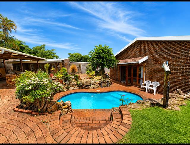 4 BEDROOM HOUSE FOR SALE IN BLUFF